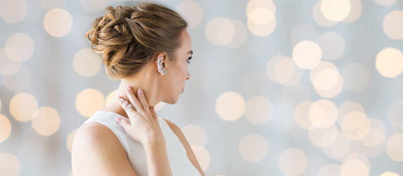 How to Match Your Earrings to Your Hairstyle